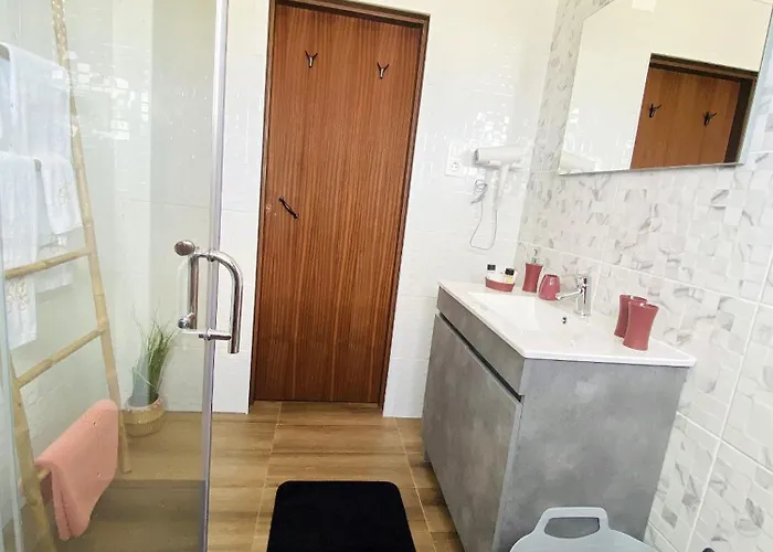 Vakantiehuis Casa Da Fonte - Local Com Jacuzzi Nordeste (Azores)